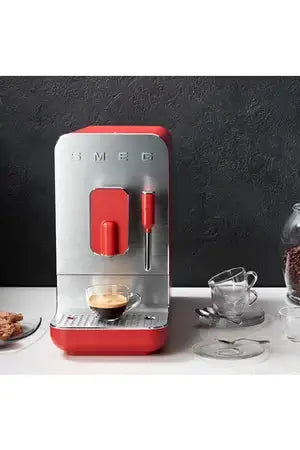 Expresso broyeur Rouge BCC02RDMEU Smeg