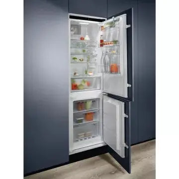 Réfrigérateur combiné encastrable 	ELECTROLUX	ENG7TD18S GreenZone