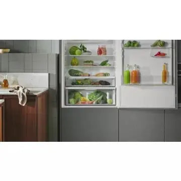 Réfrigérateur combiné encastrable 	ELECTROLUX	ENG7TD18S GreenZone